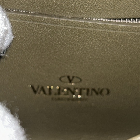 Valentino Garavani SOLD OUT Rock Stud Camouflage zip around wallet & Bracelet - Picture 17 of 17